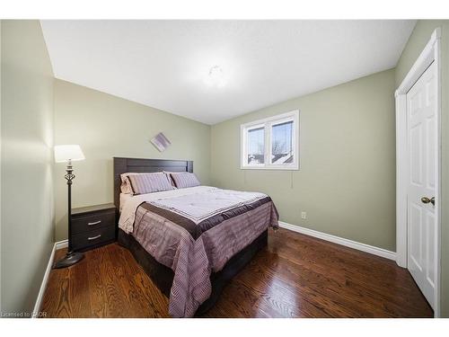 47 Burnt Ember Court, Kitchener, ON - Indoor Photo Showing Bedroom