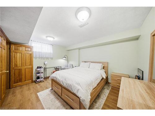 47 Burnt Ember Court, Kitchener, ON - Indoor Photo Showing Bedroom