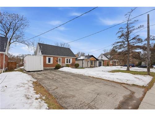 157 Bridgeport Road E, Waterloo, ON - Outdoor