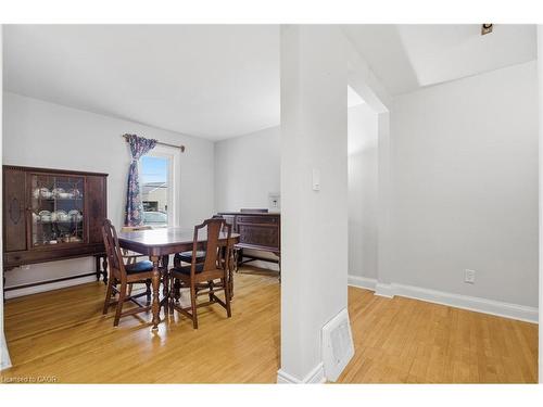 157 Bridgeport Road E, Waterloo, ON - Indoor Photo Showing Dining Room