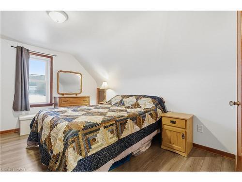 157 Bridgeport Road E, Waterloo, ON - Indoor Photo Showing Bedroom