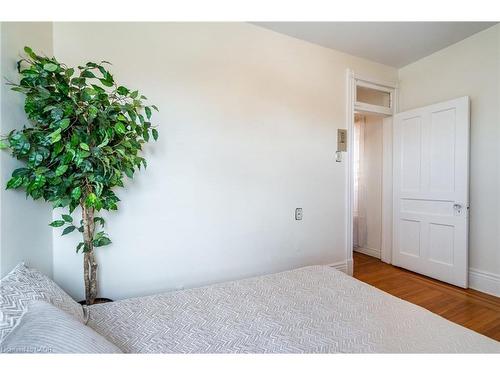 244 Hughson Street N, Hamilton, ON - Indoor Photo Showing Bedroom