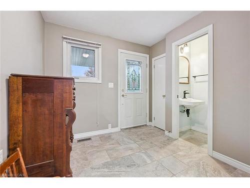 287 Villa Place, Waterloo, ON - Indoor Photo Showing Other Room