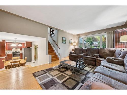287 Villa Place, Waterloo, ON - Indoor Photo Showing Living Room