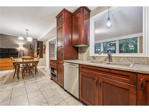 287 Villa Place, Waterloo, ON - Indoor Photo Showing Other Room