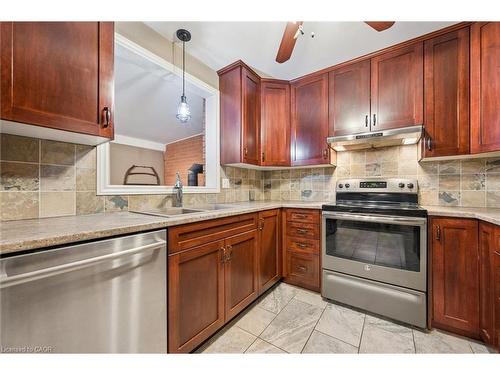 287 Villa Place, Waterloo, ON - Indoor Photo Showing Kitchen