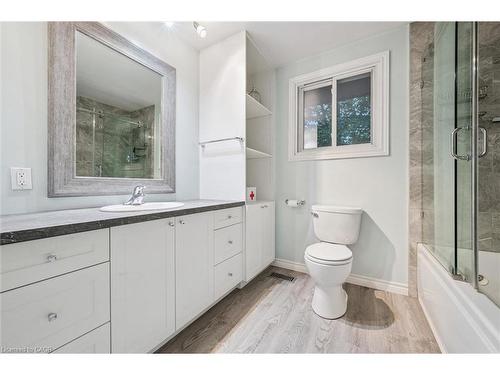 287 Villa Place, Waterloo, ON - Indoor Photo Showing Bathroom