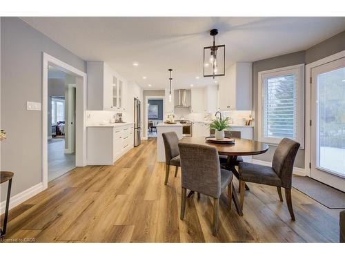 451 Knightsbridge Court, Waterloo, ON - Indoor Photo Showing Dining Room