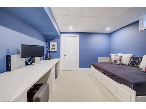 451 Knightsbridge Court, Waterloo, ON - Indoor Photo Showing Other Room