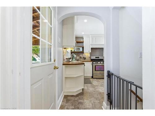 779 Rockway Drive, Kitchener, ON - Indoor Photo Showing Kitchen