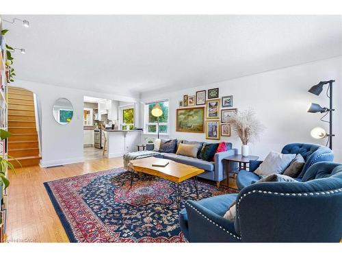 779 Rockway Drive, Kitchener, ON - Indoor Photo Showing Living Room