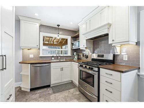 779 Rockway Drive, Kitchener, ON - Indoor Photo Showing Kitchen With Double Sink With Upgraded Kitchen