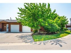 1 Archdeacon Clark Trail  Hamilton, ON L9B 2M2