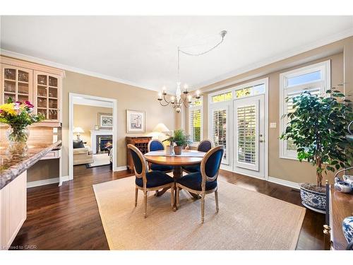 4165 Stonebridge Crescent, Burlington, ON - Indoor Photo Showing Dining Room