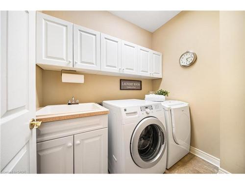 4165 Stonebridge Crescent, Burlington, ON - Indoor Photo Showing Laundry Room