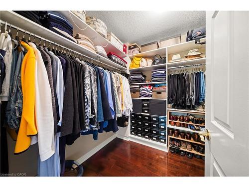 4165 Stonebridge Crescent, Burlington, ON - Indoor With Storage