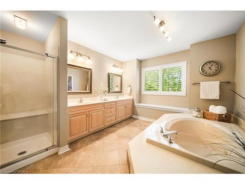 4165 Stonebridge Crescent, Burlington, ON - Indoor Photo Showing Bathroom