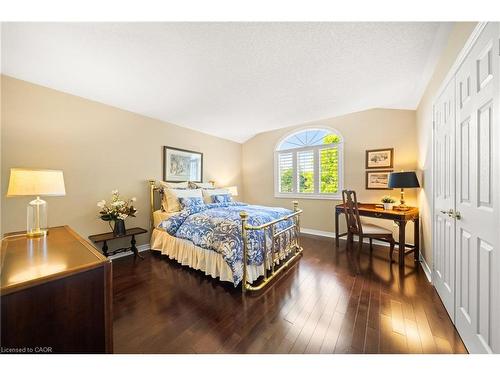 4165 Stonebridge Crescent, Burlington, ON - Indoor Photo Showing Bedroom