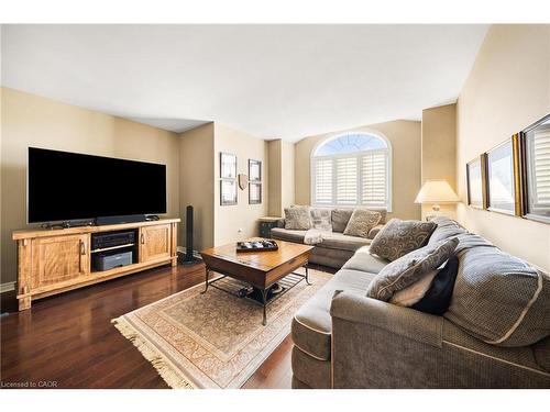 4165 Stonebridge Crescent, Burlington, ON - Indoor Photo Showing Living Room