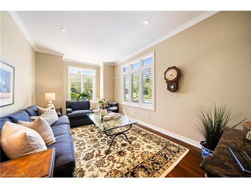 4165 Stonebridge Crescent, Burlington, ON - Indoor Photo Showing Living Room