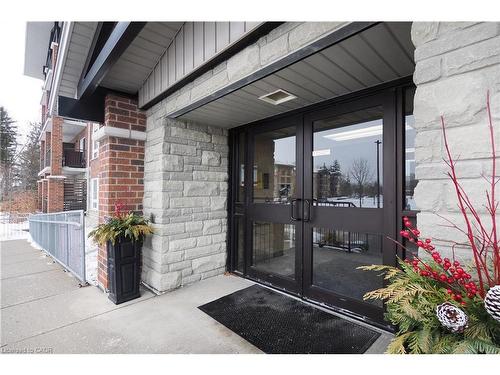 412-645 St. David Street S, Fergus, ON - Outdoor