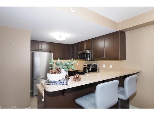412-645 St. David Street S, Fergus, ON - Indoor Photo Showing Kitchen