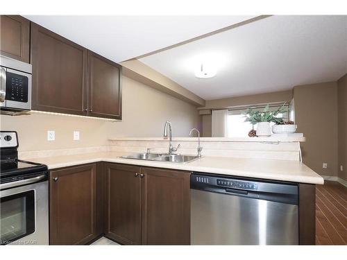 412-645 St. David Street S, Fergus, ON - Indoor Photo Showing Kitchen With Double Sink