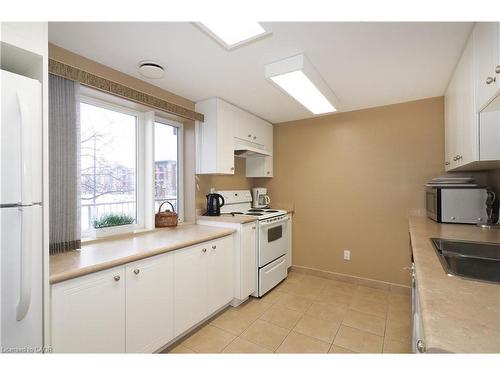 412-645 St. David Street S, Fergus, ON - Indoor Photo Showing Kitchen With Double Sink