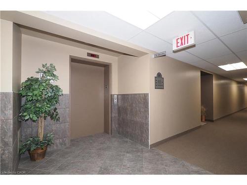 412-645 St. David Street S, Fergus, ON - Indoor