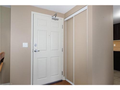 412-645 St. David Street S, Fergus, ON - Indoor Photo Showing Other Room