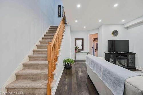 3420 Fountain Park Avenue, Mississauga, ON - Indoor Photo Showing Other Room