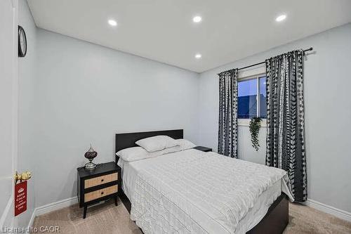 3420 Fountain Park Avenue, Mississauga, ON - Indoor Photo Showing Bedroom