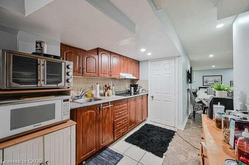 3420 Fountain Park Avenue, Mississauga, ON - Indoor Photo Showing Kitchen