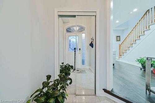 3420 Fountain Park Avenue, Mississauga, ON - Indoor Photo Showing Other Room