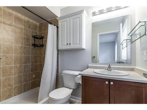 470 Beach Boulevard, Hamilton, ON - Indoor Photo Showing Bathroom