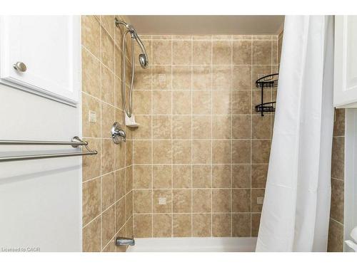 470 Beach Boulevard, Hamilton, ON - Indoor