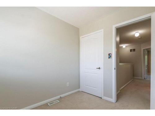 470 Beach Boulevard, Hamilton, ON - Indoor Photo Showing Other Room
