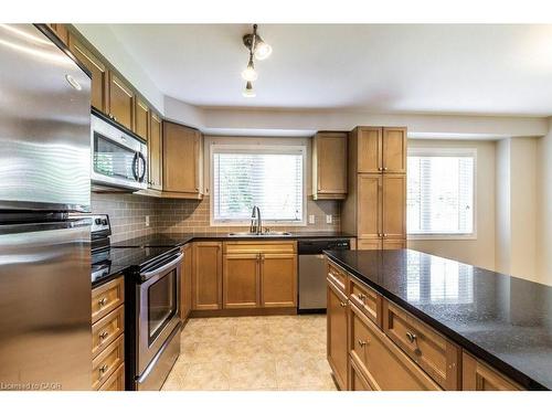 470 Beach Boulevard, Hamilton, ON - Indoor Photo Showing Kitchen