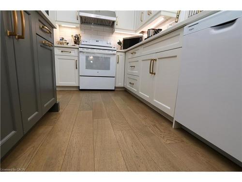 87A Abigail Avenue, Brantford, ON - Indoor Photo Showing Kitchen
