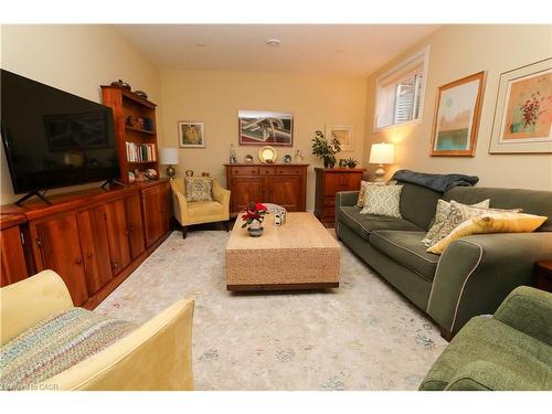 87A Abigail Avenue, Brantford, ON - Indoor Photo Showing Living Room