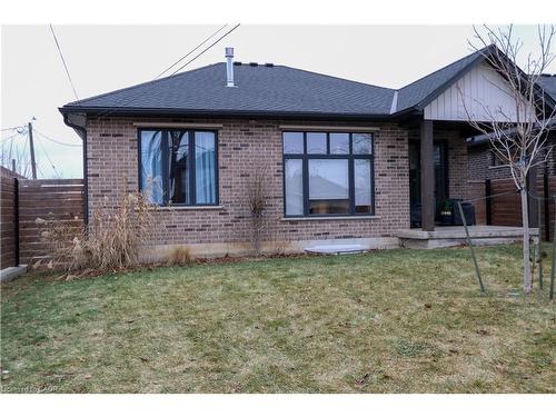 87A Abigail Avenue, Brantford, ON - Outdoor