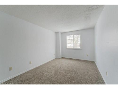 502 Misty Crescent, Kitchener, ON - Indoor Photo Showing Other Room