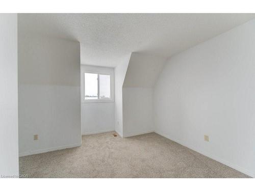 502 Misty Crescent, Kitchener, ON - Indoor Photo Showing Other Room