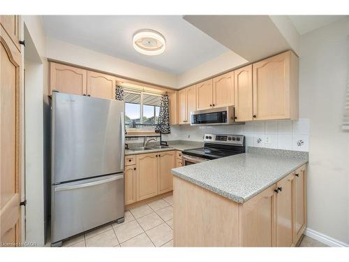 60 Champlain Avenue, Hamilton, ON - Indoor Photo Showing Kitchen With Double Sink