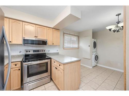 60 Champlain Avenue, Hamilton, ON - Indoor Photo Showing Other Room