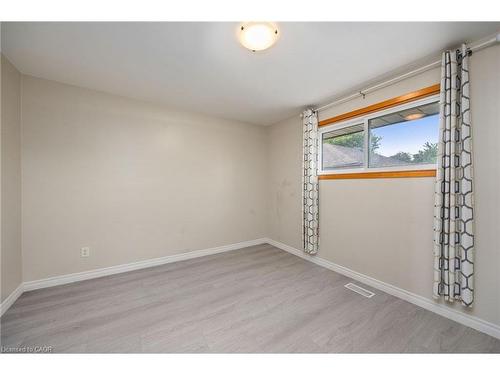 60 Champlain Avenue, Hamilton, ON - Indoor Photo Showing Other Room