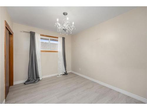 60 Champlain Avenue, Hamilton, ON - Indoor Photo Showing Other Room