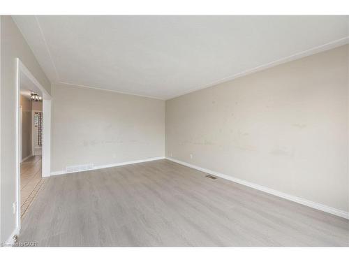 60 Champlain Avenue, Hamilton, ON - Indoor Photo Showing Other Room