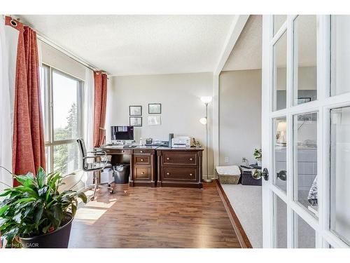 706-1201 North Shore Boulevard E, Burlington, ON - Indoor Photo Showing Office