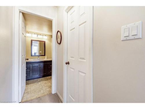 706-1201 North Shore Boulevard E, Burlington, ON - Indoor Photo Showing Other Room